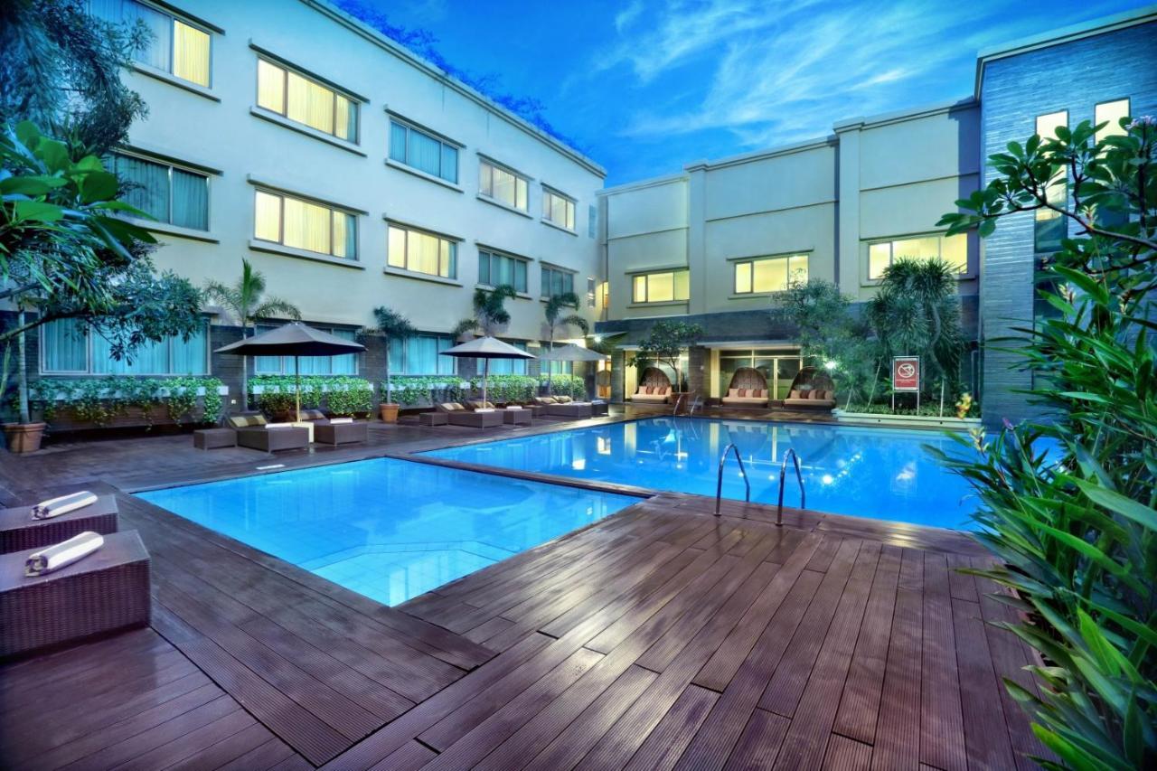 Aston Tropicana Hotel Bandung Exterior foto