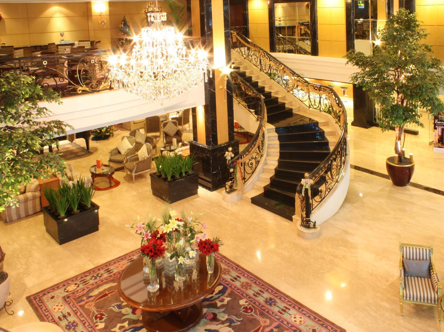 Aston Tropicana Hotel Bandung Exterior foto
