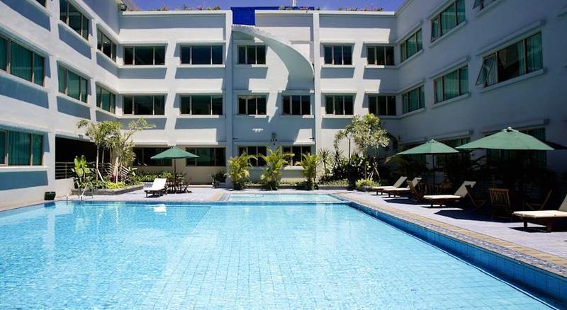 Aston Tropicana Hotel Bandung Exterior foto