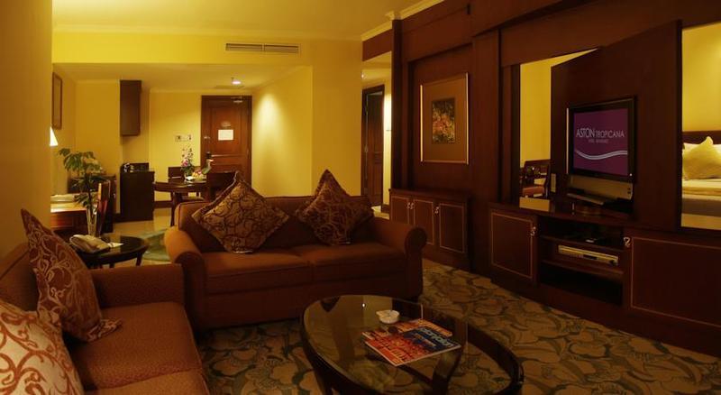 Aston Tropicana Hotel Bandung Exterior foto