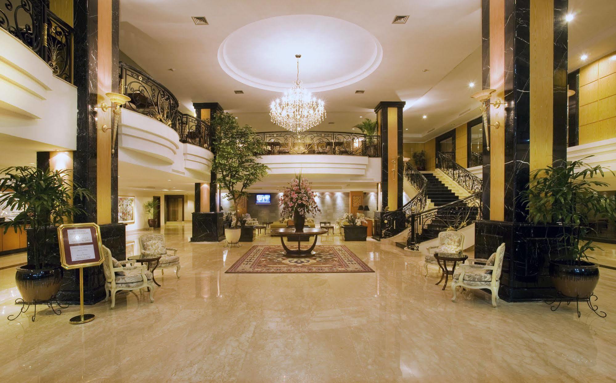 Aston Tropicana Hotel Bandung Exterior foto